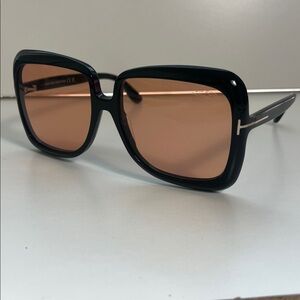 Tom Ford Black Large Frame Lorelai Sunglasses Excellent